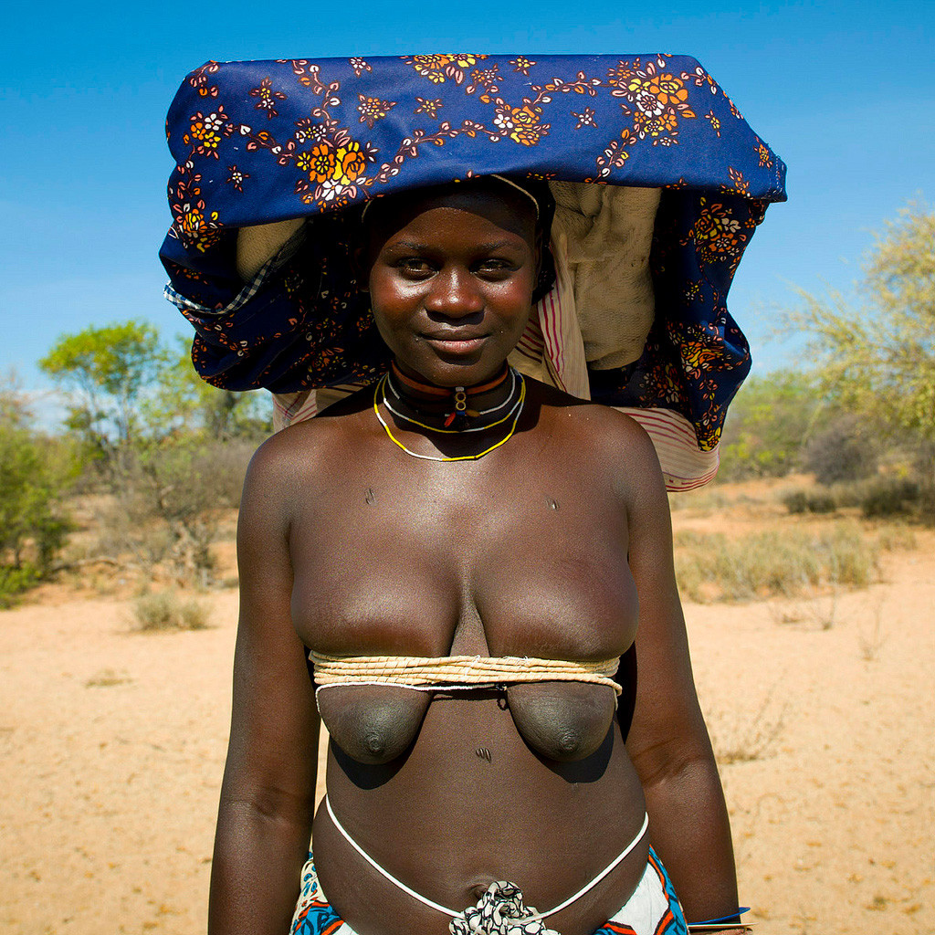 грудь женщин из племени фото 14
