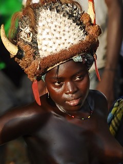 Sexy African Goddess Ebony Sofa