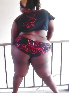 BBW Black Lady Booty Shaking Ebony